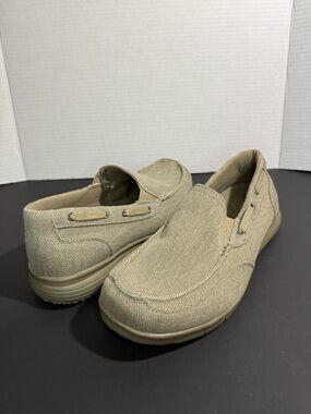 Men's Casual Slip-On Canvas Loafers in Khaki